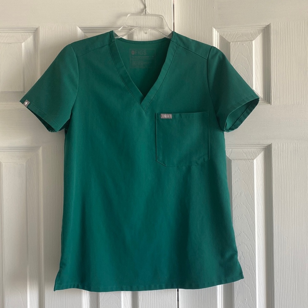 Women’s FIGS Scrub Top